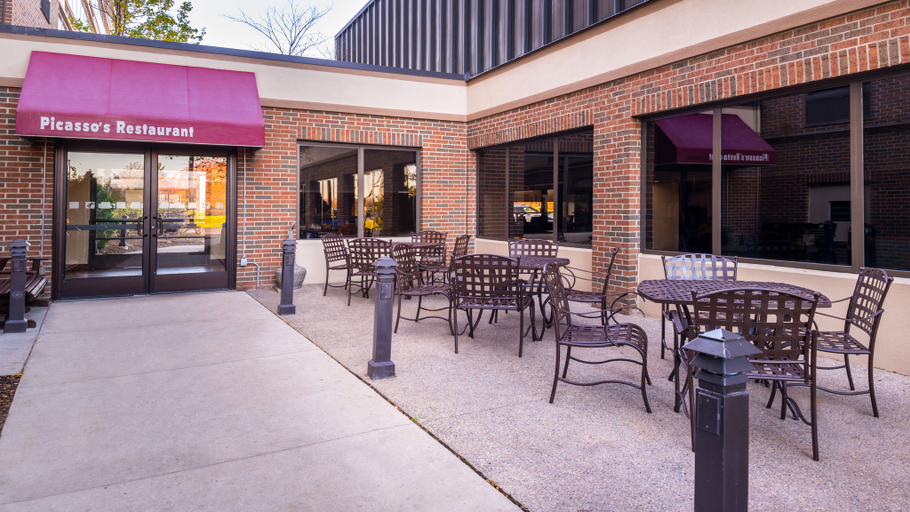 Exterior & Views 2, Holiday Inn & Suites WARREN by IHG, Macomb