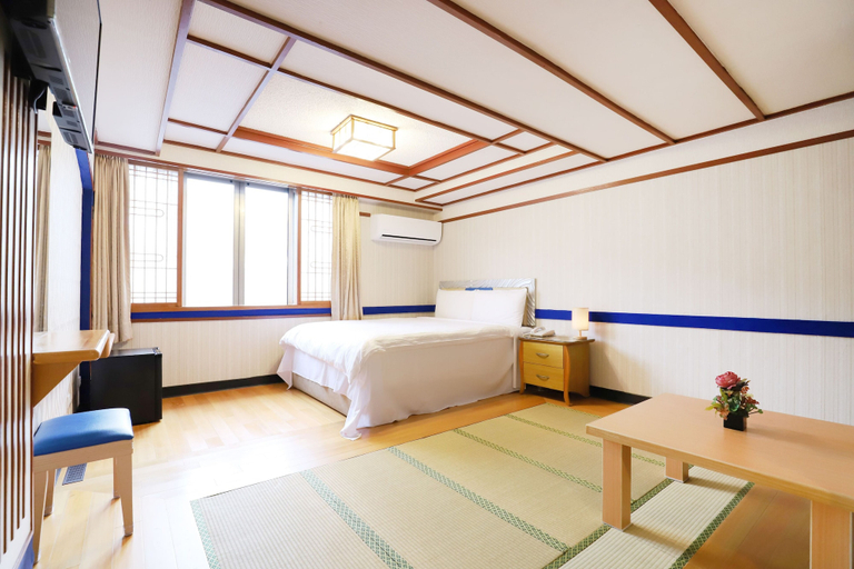 Bedroom 3, Phoenix Pavilion Hot Spring Hotel, Taipei City