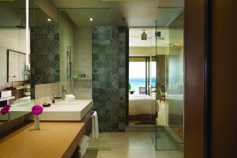 Bathroom 5, Turquoize at Hyatt Ziva Cancun - Adults Only - All Inclusive, Benito Juárez