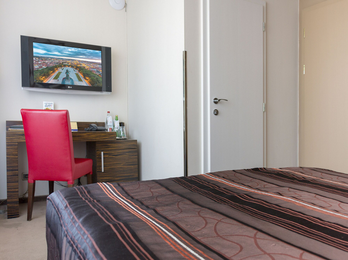 Bedroom 3, EA Hotel Crystal Palace, Praha 1