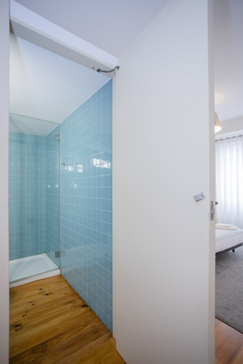 Others 4, Liiiving in Porto Light Spacious Apartment, Porto