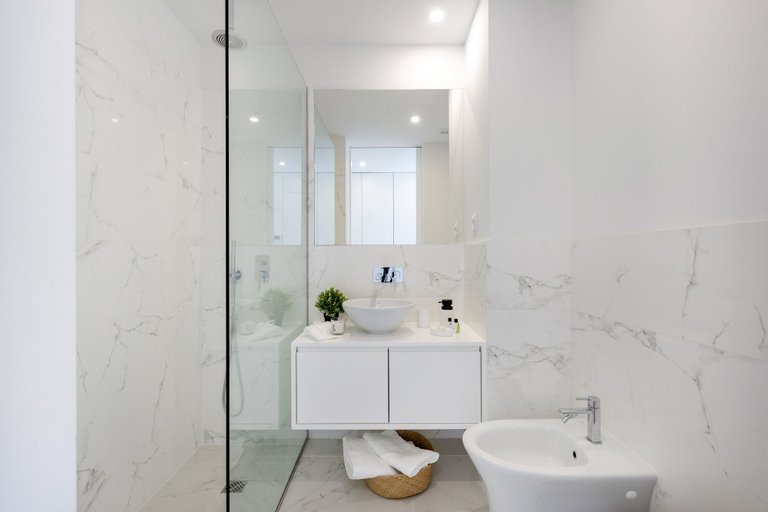 Bathroom 4, Modern Studio @ Palácio de Cristal, Porto