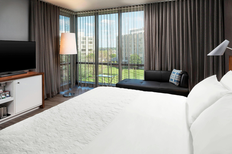 Bedroom 3, Le Méridien Chicago - Oakbrook Center, Dupage
