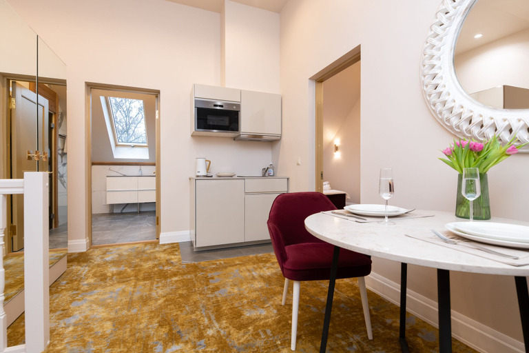 Others 4, Meltzer Apartments, Tallinn