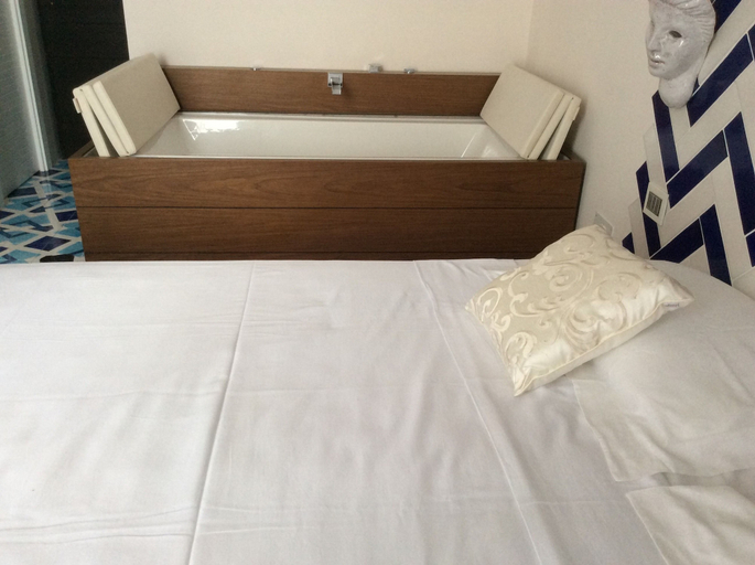 Bedroom 2, Moo Suite Deluxe, Salerno