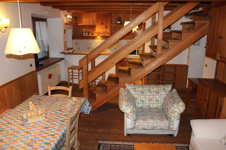 Living area 4, Casa Potola, Belluno
