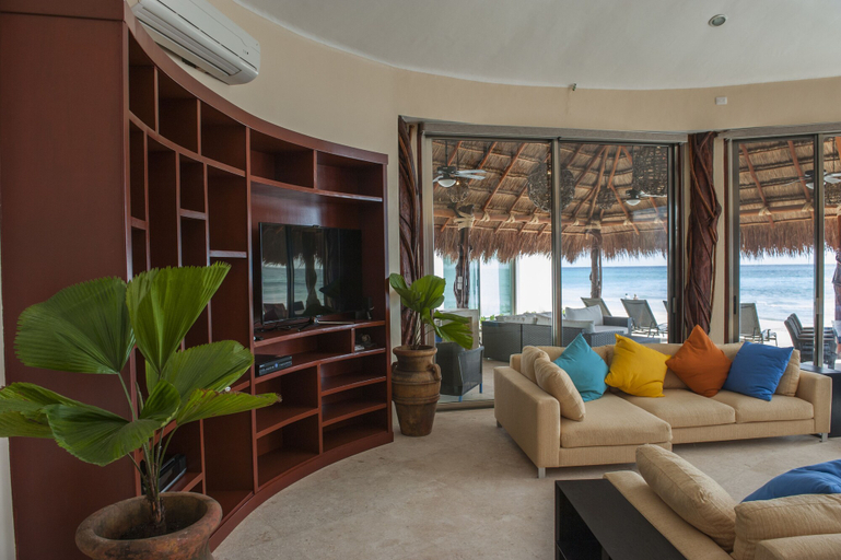 Others 5, Casa Mayette, Cozumel