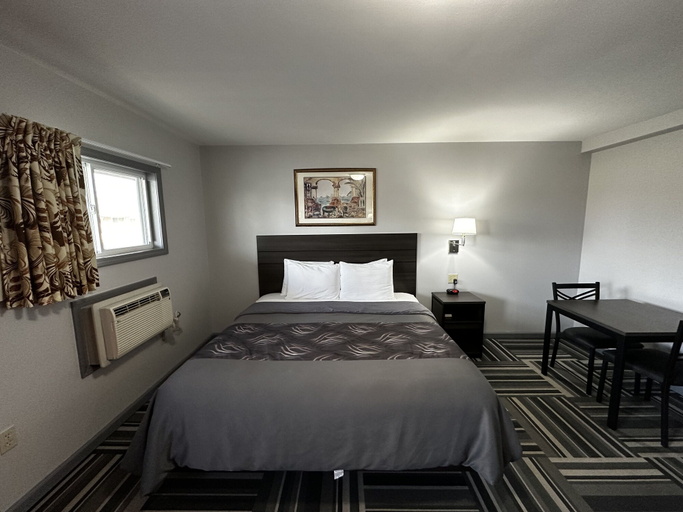 Bedroom, Relax Inn, Saginaw