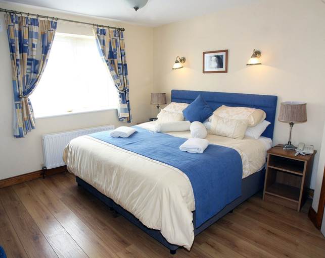 Bedroom 2, Teach na Coiribe