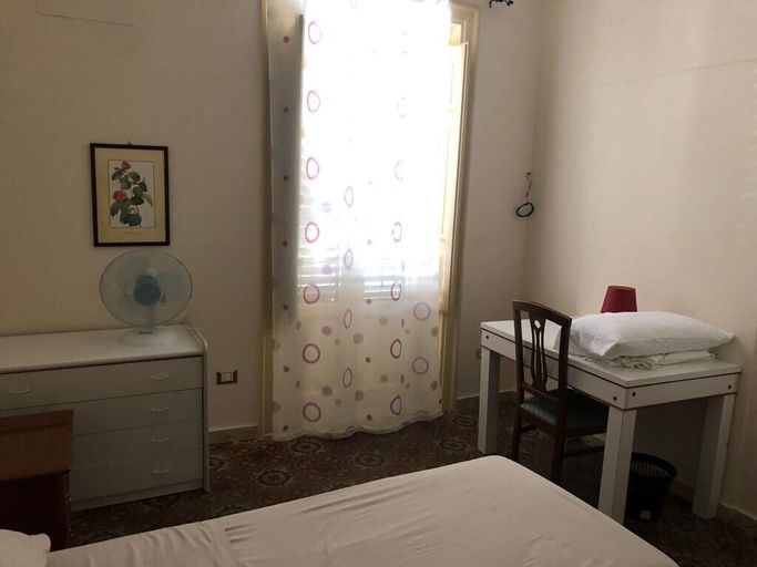Bedroom 2, Calatafimi House Casa Vacanze Palermo, Palermo