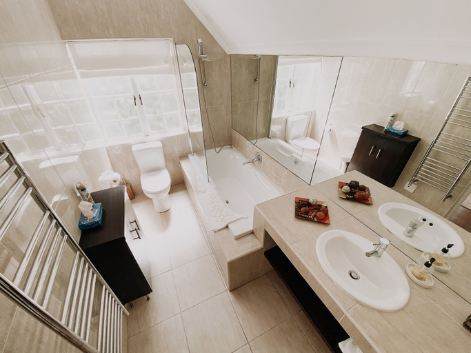Bathroom 3, Jonquil Cottage, Cape Winelands