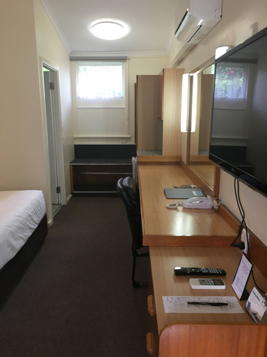 Bedroom 4, Waterview Gosford Motor Inn, Gosford - West