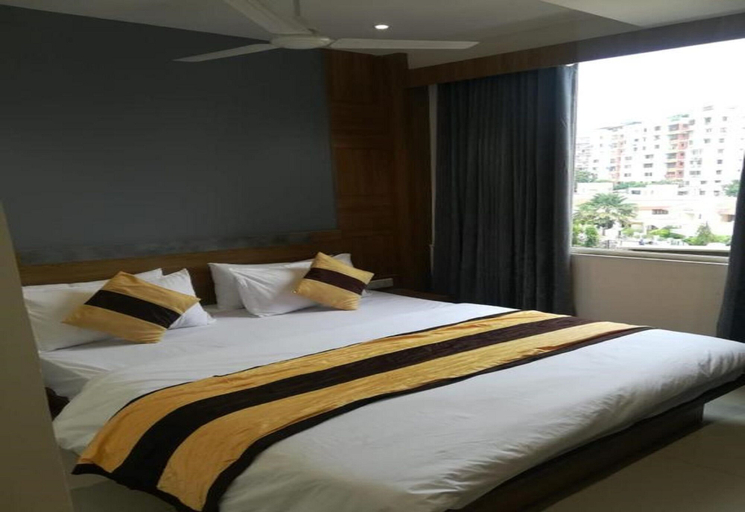 Bedroom 3, Hotel Satellite Inn, Ahmadabad