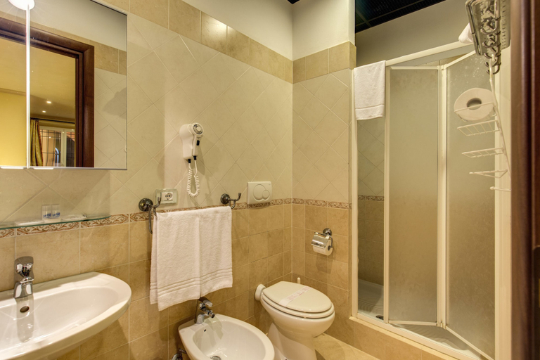 Bathroom 5, Hotel Artorius, Rome