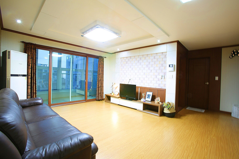 Others 4, Woosung Hotel, Seogwipo