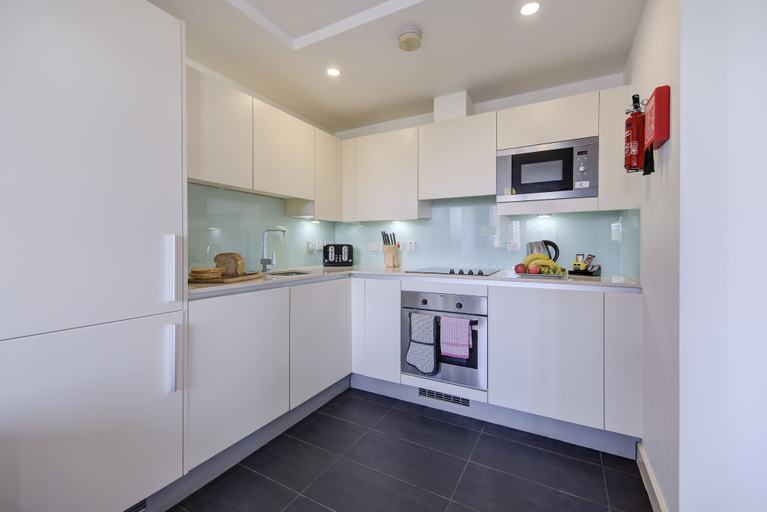 Others 5, Cleyro Serviced Apartments-Finzels Reach, Bristol