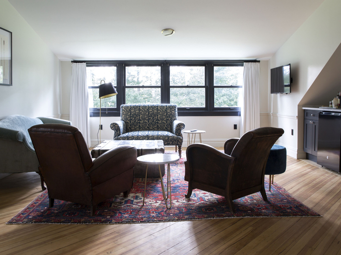 Others 5, Hasbrouck House, Ulster