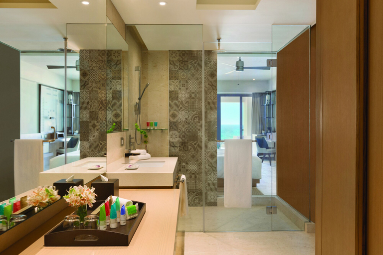 Bathroom 5, Turquoize at Hyatt Ziva Cancun - Adults Only - All Inclusive, Benito Juárez