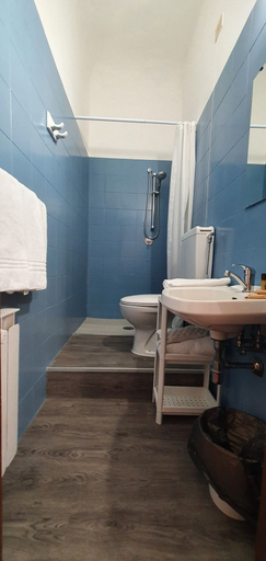 Bathroom 3, Hotel Genesi, Florence