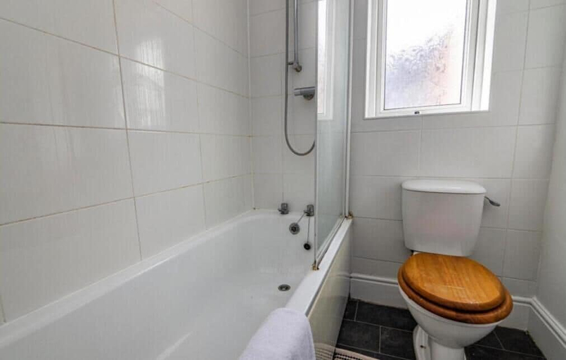 Bathroom, Ventnor Rise, Nottingham