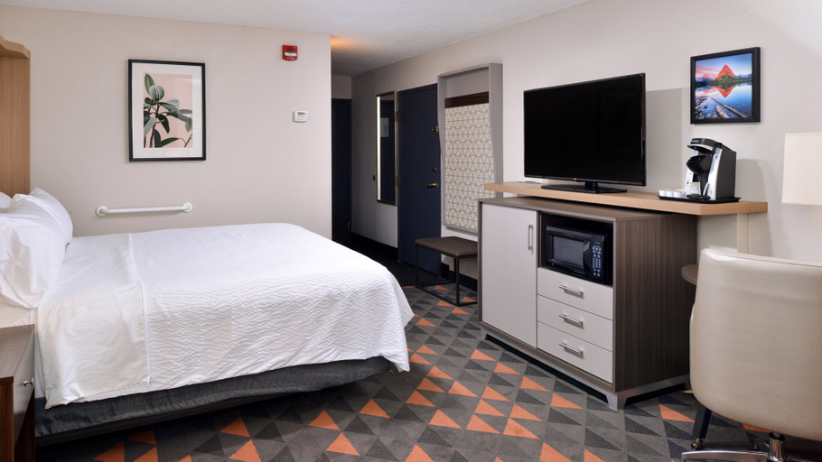 Bedroom 4, Holiday Inn GREAT FALLS-CONVENTION CENTER by IHG, Cascade