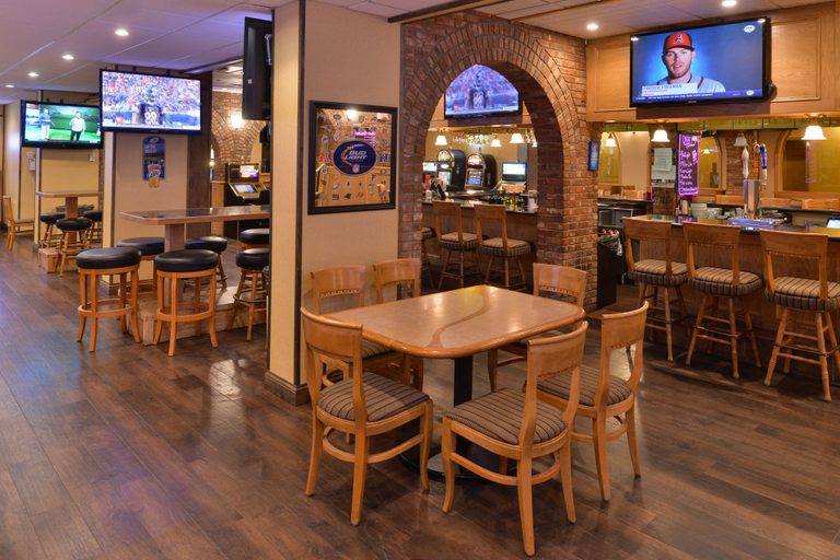 Food & Drinks 2, Holiday Inn GREAT FALLS-CONVENTION CENTER by IHG, Cascade