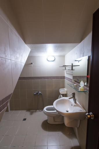 Bathroom 5, Three Brothers B&B, Taitung