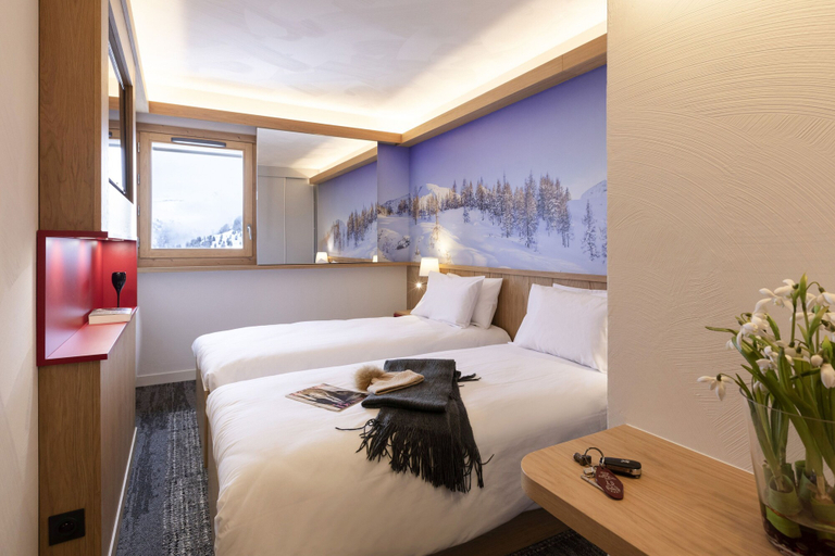 Bedroom 2, Hôtel Club MMV Plagne 2000, Savoie