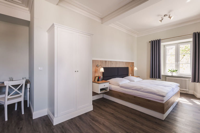 Bedroom 4, Die Sonne Nollingen, Lörrach