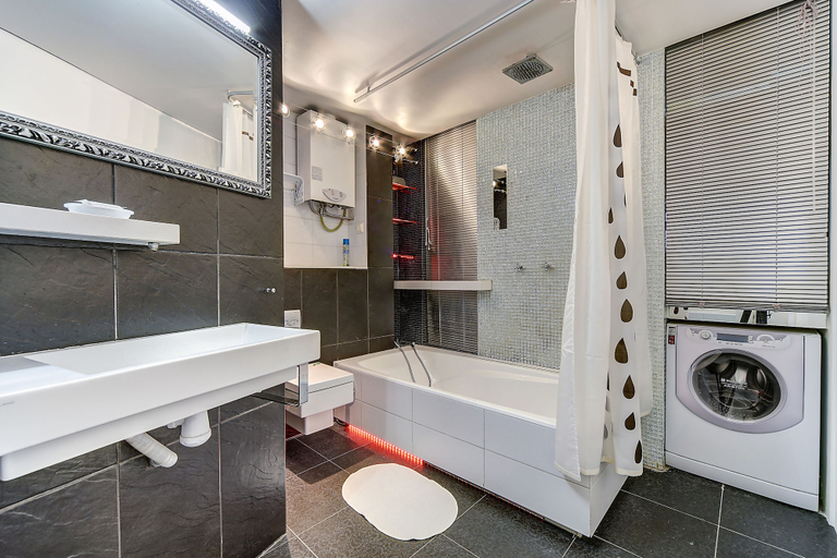 Bathroom 4, STN Apartments on Karavannaya, Sankt-Peterburg gorsovet
