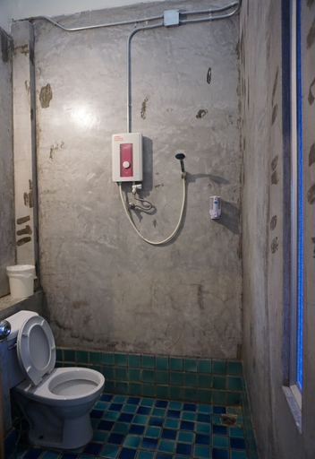 Bathroom 4, K-1 Modern Art Hotel, Muang Nan