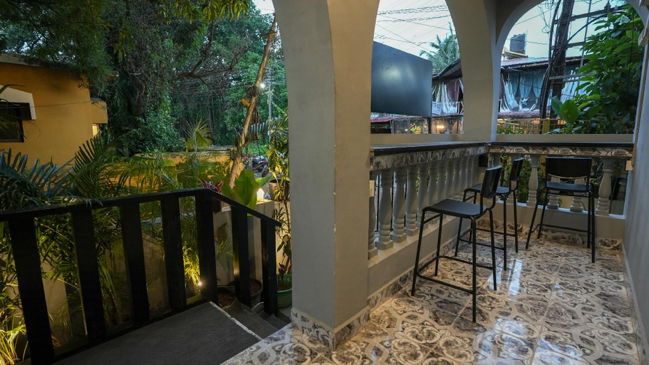 Public Area, Sortby Stays, North Goa