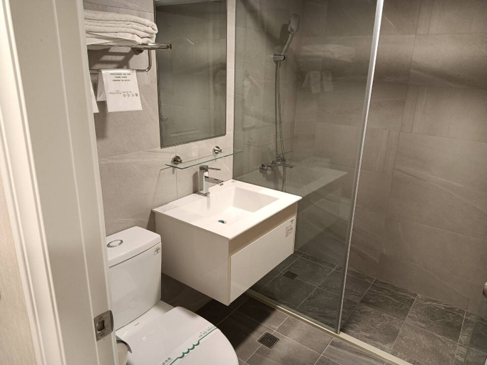 Bathroom 5, Mu Chen Hotel, Kaohsiung