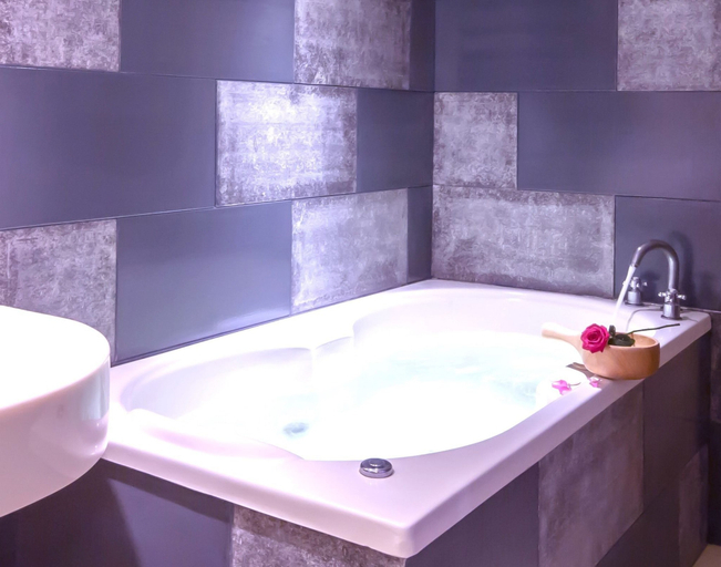Bathroom 4, Fukun 3 Motel, Yilan
