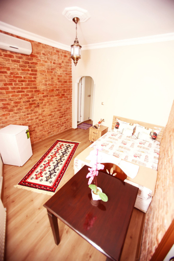 Others 5, Balat Residence, Fatih