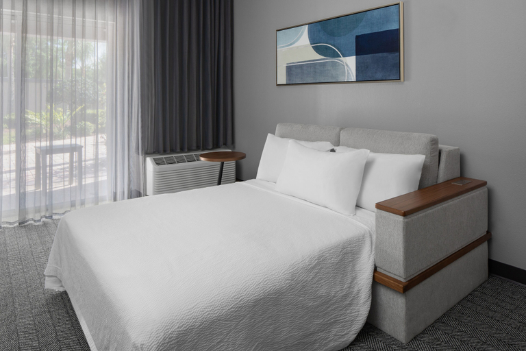 Bedroom 3, Courtyard by Marriott Tampa Oldsmar, Pinellas