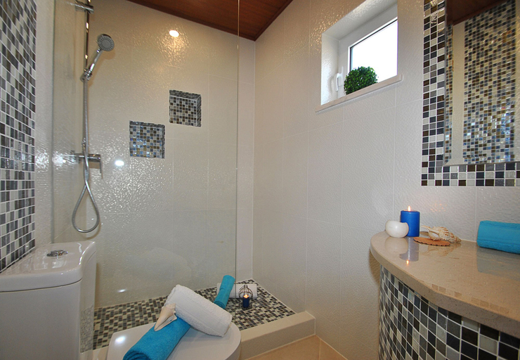 Bathroom 4, Villa Moorea, Albufeira