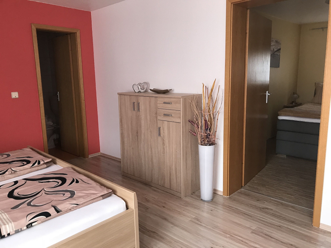 Bedroom 4, Gästehaus Durst, Ortenaukreis