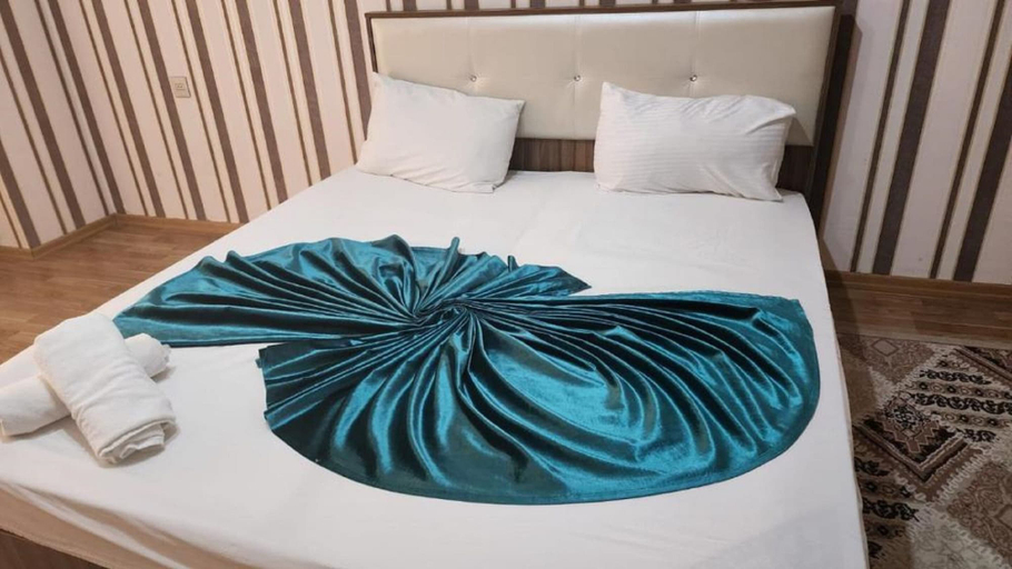 Bedroom 2, Ariva Center Hotel, Baku
