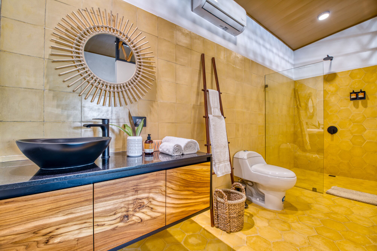 Bathroom 3, Exōtico Beach Hotel, Talamanca