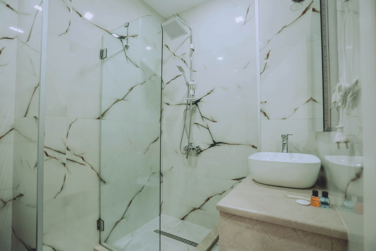 Bathroom 3, Royal Medis Hotel, Batumi