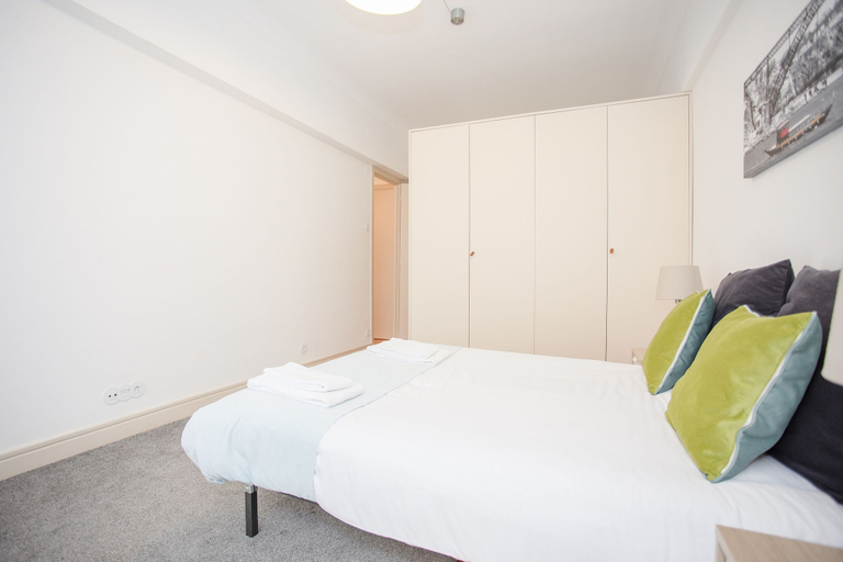 Bedroom 2, Liiiving in Porto Light Spacious Apartment, Porto