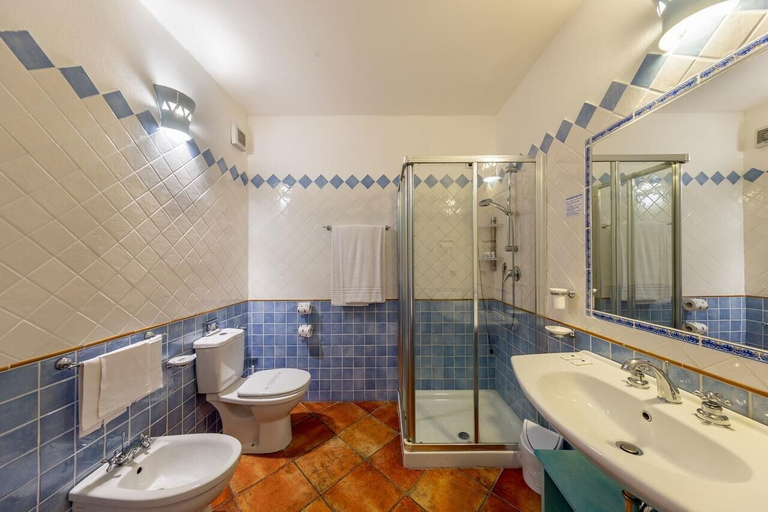 Bathroom 5, LH Pedraladda Resort, Sassari