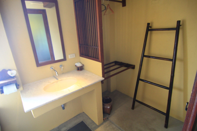 Bathroom 3, Baan La Poon Hotel, Muang Lamphun