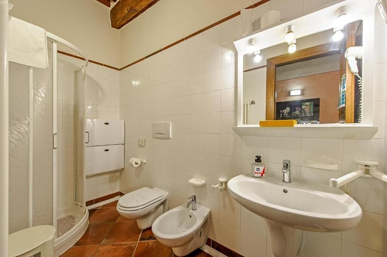 Bathroom 5, Meublè Evoè, Siena