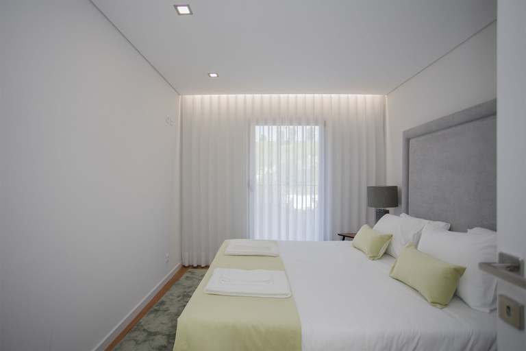 Bedroom 2, Liiiving-Luxury RiverView Apartment VIII, Gondomar