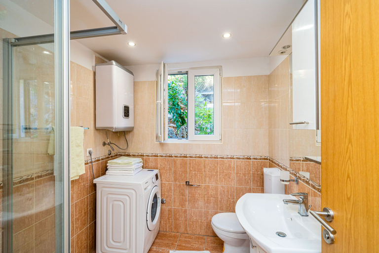 Bathroom 3, Sea View Apartments - Lenka Radic Zlatni Potok 28, Dubrovnik