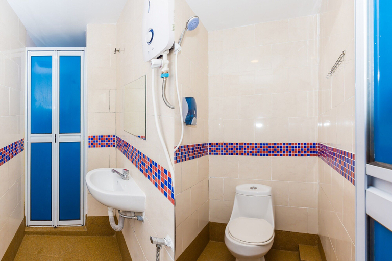 Bathroom, Taj Grand Hotel, Malacca City