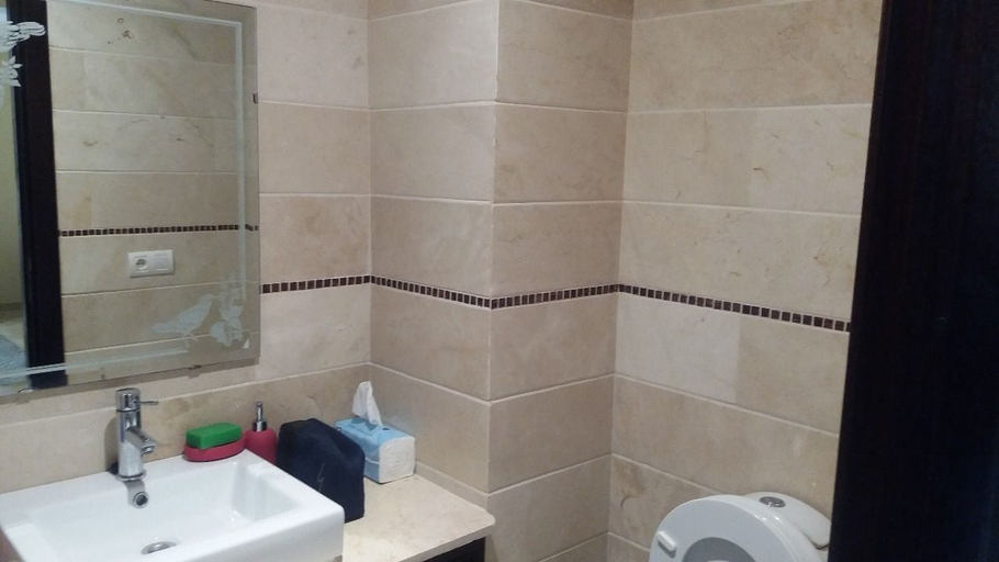 Bathroom 3, Sweet Home Casablanca, Casablanca