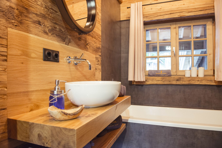 Bathroom 4, Kasermandl, Reutte